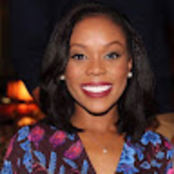 Meet your Posher, Hallie - Picture 1 of 1